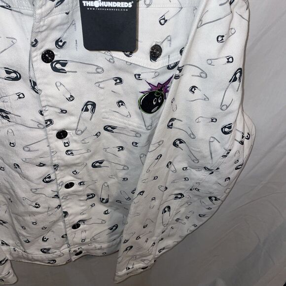 The Hundreds Men’s Denim Shacket Size XL White Safety Pin Motif Streetwear NWT - Picture 7 of 12